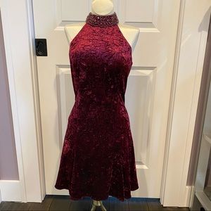 Sherri Hill Crushed Velvet Cocktail Size 2